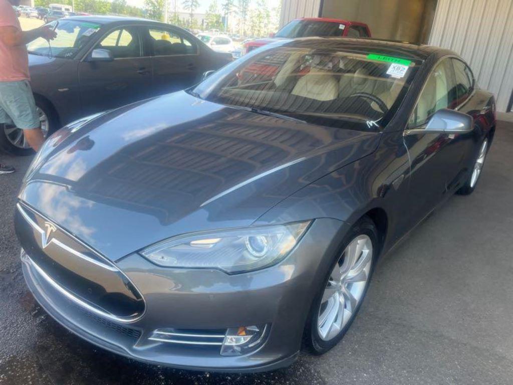 2014 Tesla Model S S's photo
