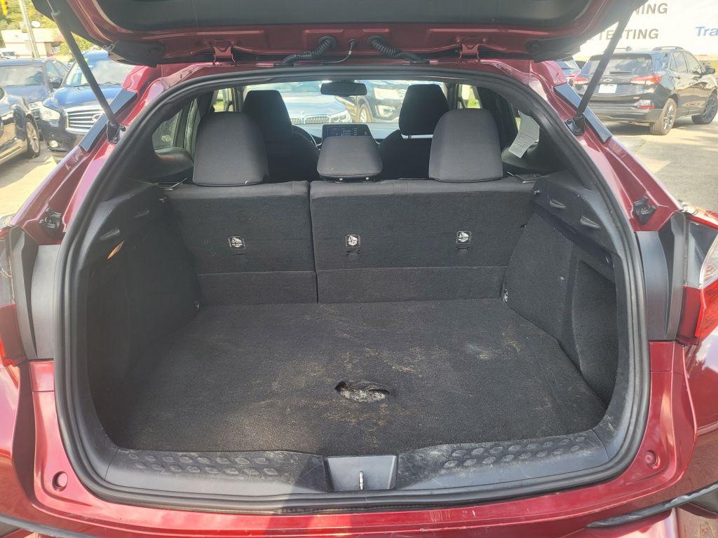2018 Toyota C-HR XLE - Photo 13