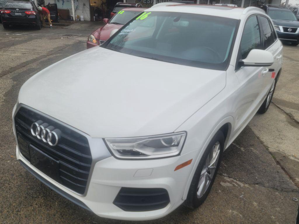 2016 Audi Q3 Premium Plus's photo