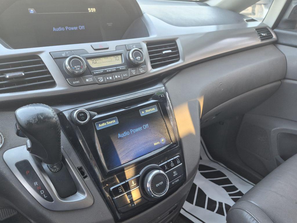 2016 Honda Odyssey Touring Elite - Photo 8