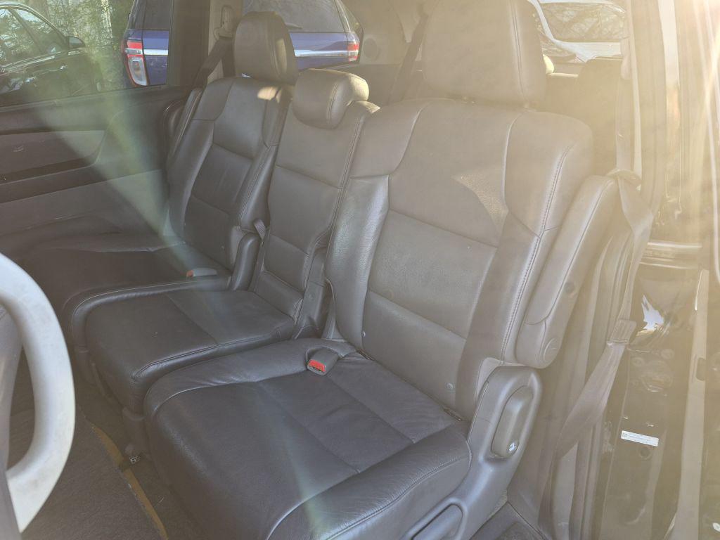 2016 Honda Odyssey Touring Elite - Photo 12