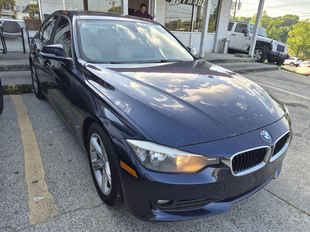 2014 BMW 3 Series 320i Sedan's photo